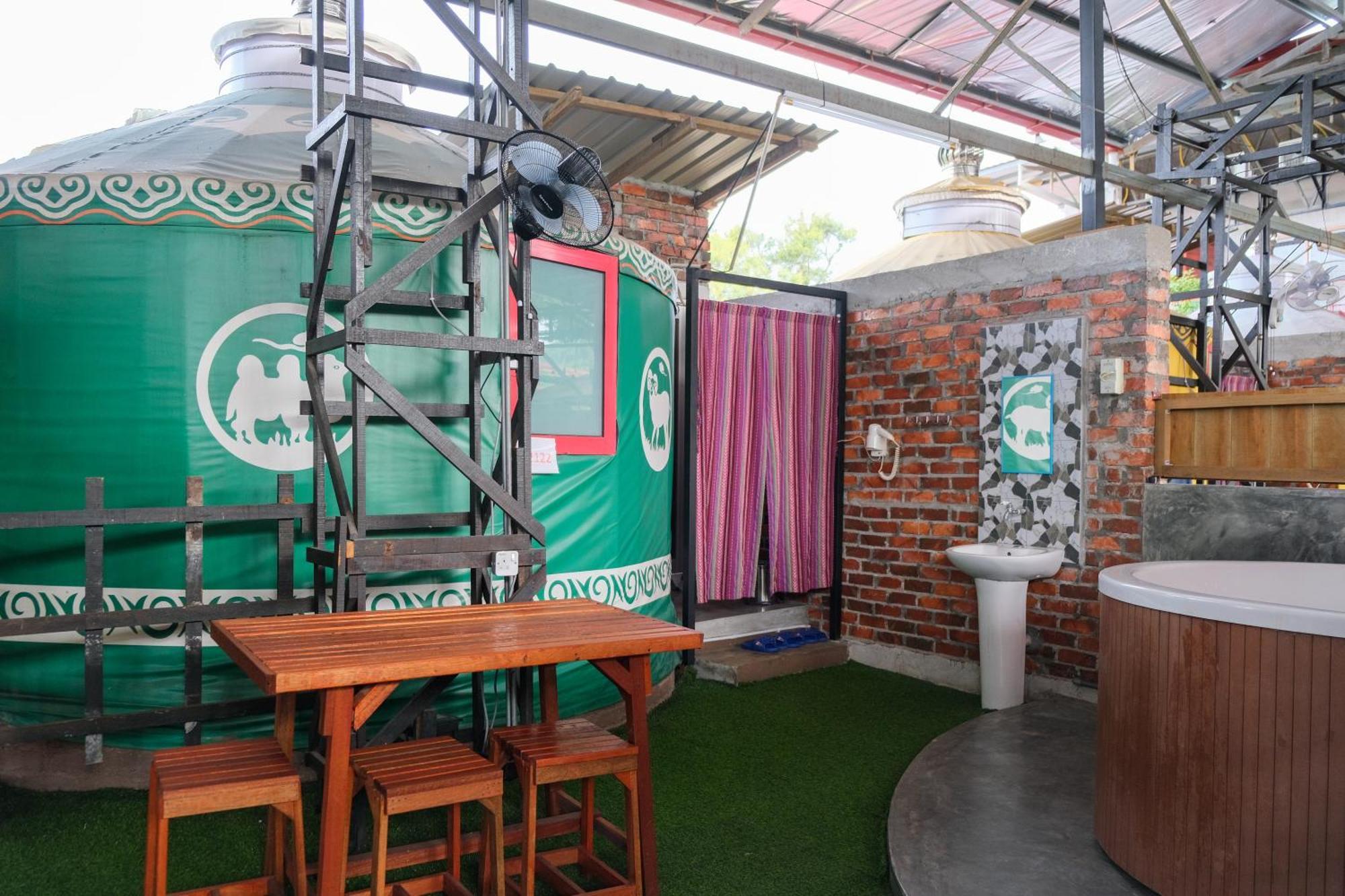 Rick Resort Teluk Intan Exterior foto
